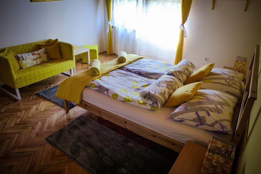 House Dado Hotel Jezerce Ngoại thất bức ảnh