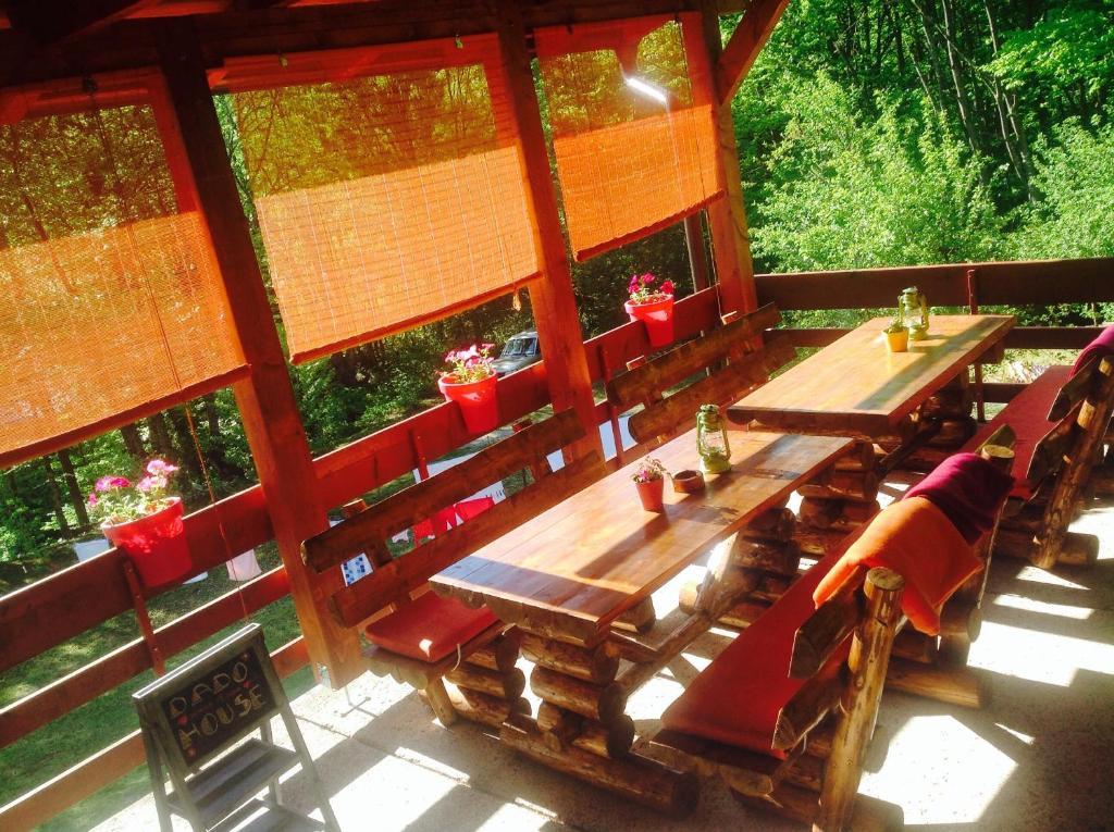 House Dado Hotel Jezerce Ngoại thất bức ảnh