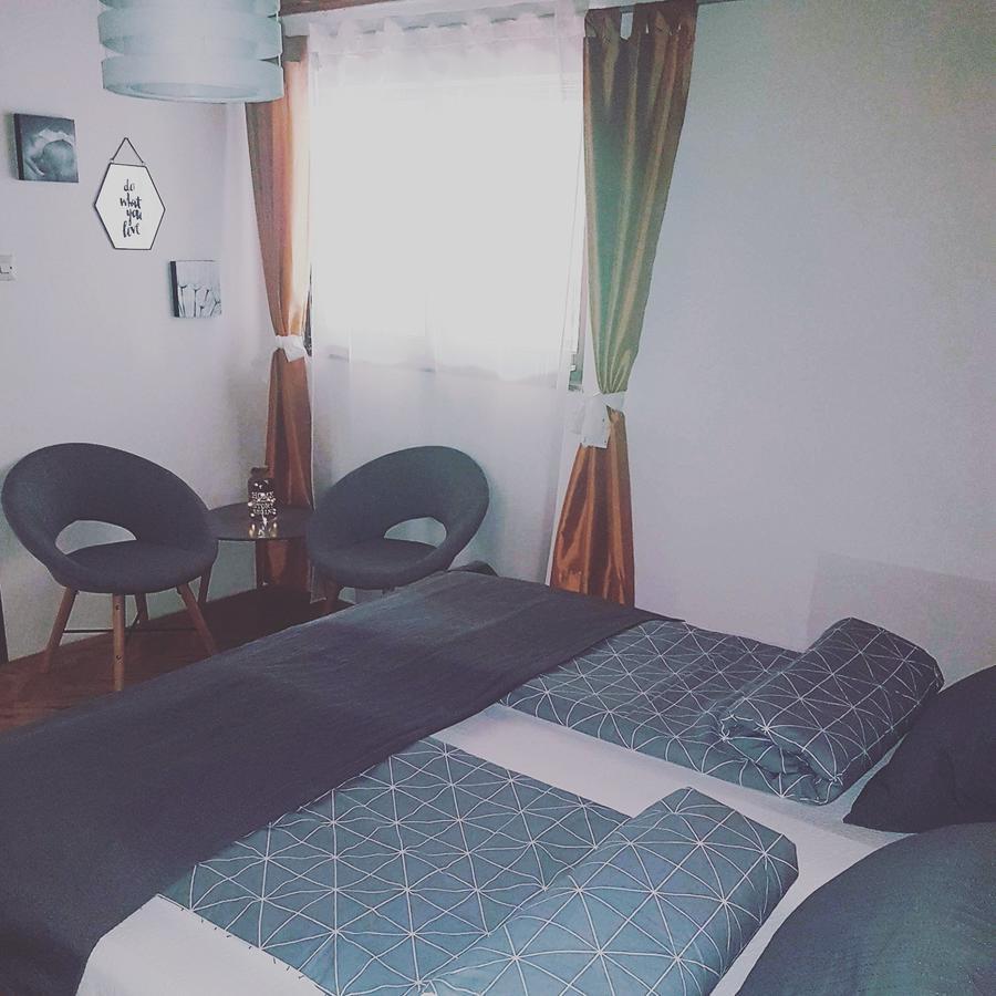 House Dado Hotel Jezerce Ngoại thất bức ảnh